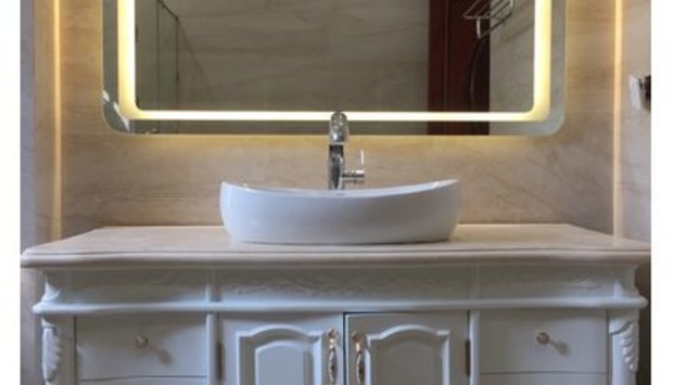 Gương phòng tắm đáng chiêm ngưỡng: Bạn muốn phòng tắm của mình trở nên ấn tượng và đặc biệt hơn? Hãy lựa chọn gương phòng tắm đáng chiêm ngưỡng - những sản phẩm thiết kế độc đáo, mang đến vẻ đẹp đầy đặn và sắc nét. Hãy tự hào khi sở hữu một phòng tắm với gương đẹp như một tác phẩm nghệ thuật.