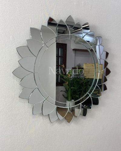 Gương treo phòng khách hiện đại Sun flower